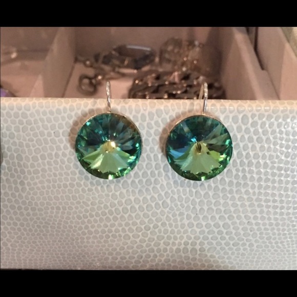 🎁Host Pick🎁 Preciosa green crystal earrings - Picture 1 of 5